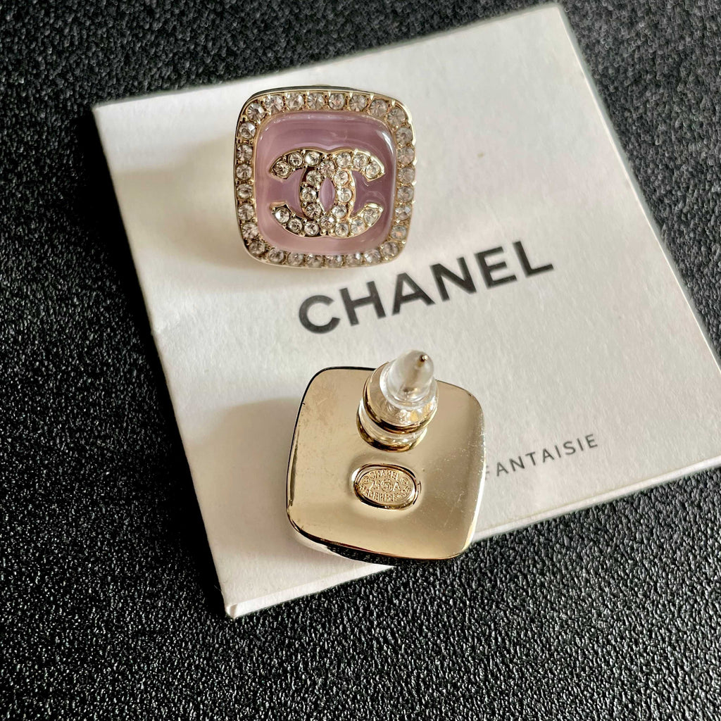 High-Quality Stud Earrings-136 product image 5, provided for visual reference and product detail review