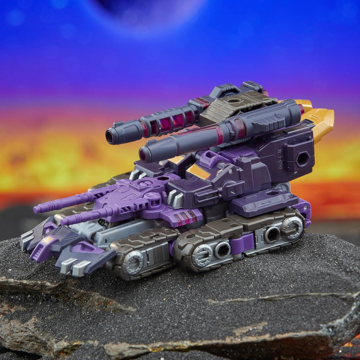 Transformers Generations Legacy United Voyager Class Comic Universe Tarn Action Figure product image 4, provided for visual