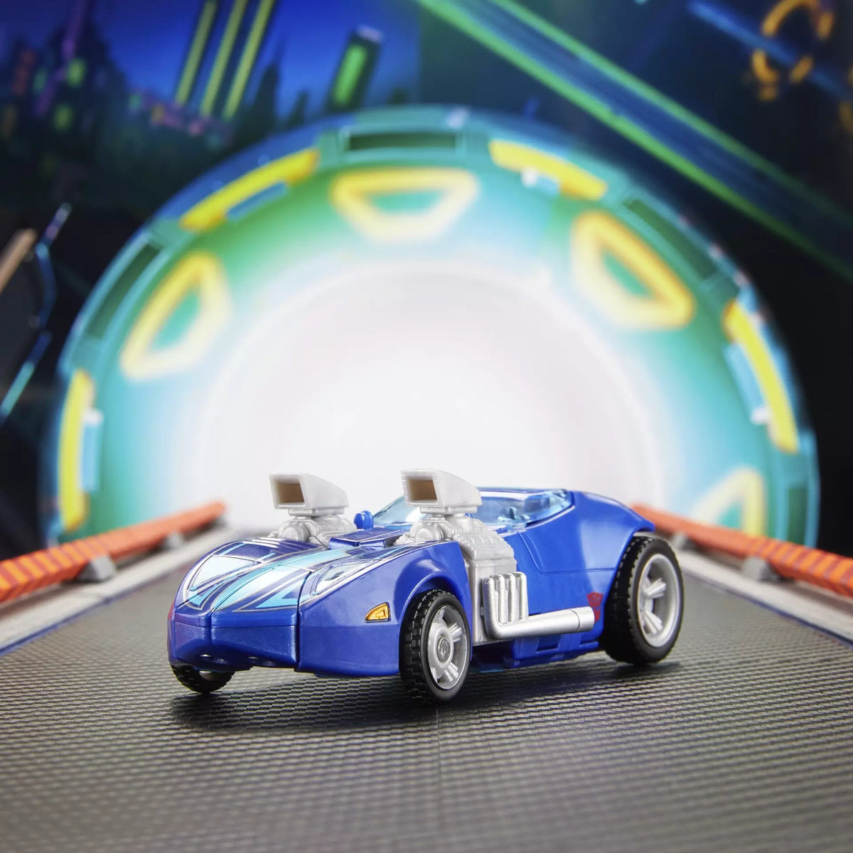 Transformers Collaborative Hot Wheels Twin Mill Action Figure product image 5, provided for visual reference and product