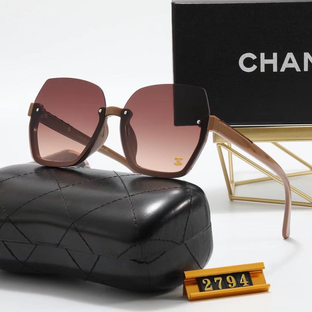 2022 Ladies Fashion Classic Sunglasses product image 2, provided for visual reference and product detail review
