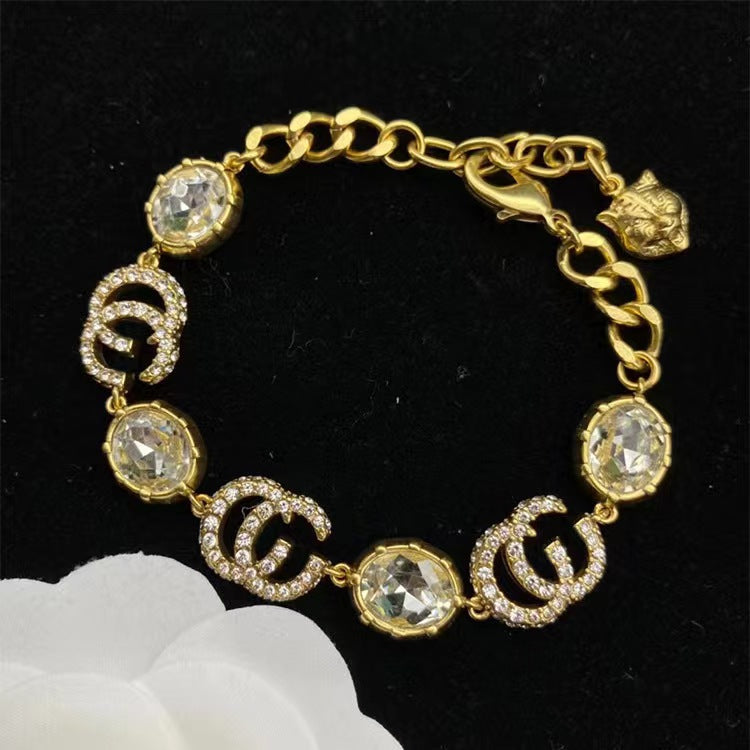 2023 New Flower Decorative Bracelet product image 1, provided for visual reference and product detail review