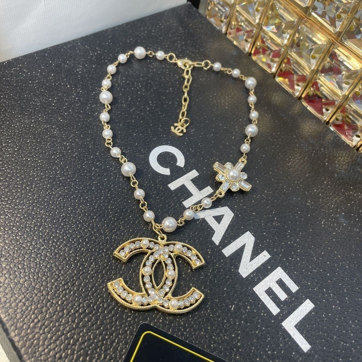 New pearl necklace product image 2, provided for visual reference and product detail review