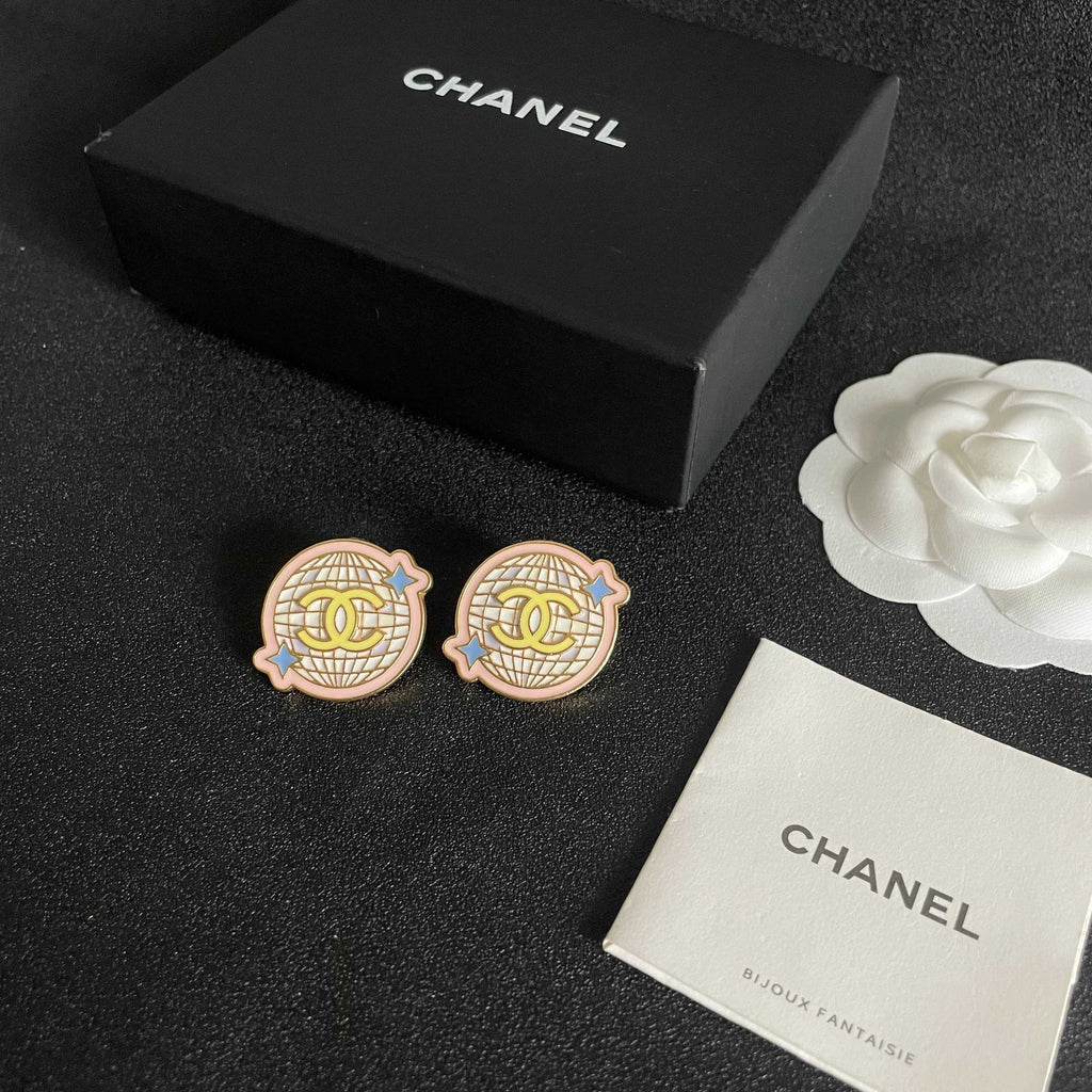 High-Quality Stud Earrings-129 product image 5, provided for visual reference and product detail review