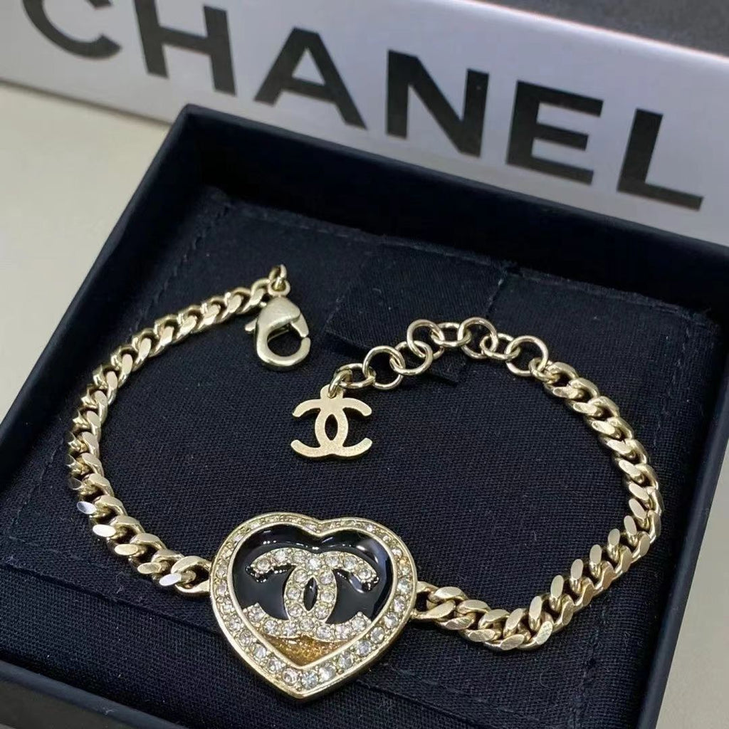 2023 New Fashion diamond Bracelet product image 5, provided for visual reference and product detail review