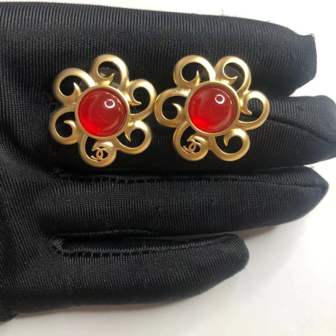 Small Fragrant Vintage Earrings product image 10, provided for visual reference and product detail review