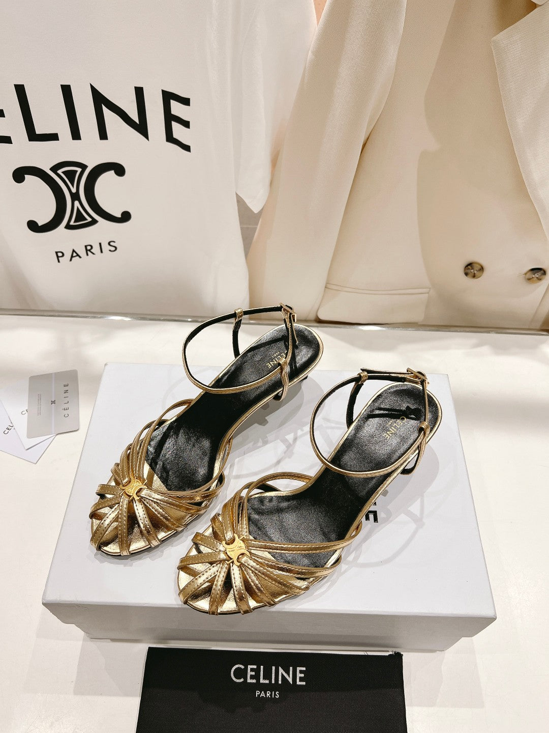 2023 Summer Latest Explosion Retro Sandals-S34 product image 1, provided for visual reference and product detail review
