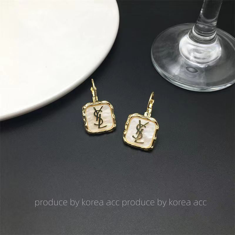 Small fragrant diamond pearl Earrings product image 28, provided for visual reference and product detail review