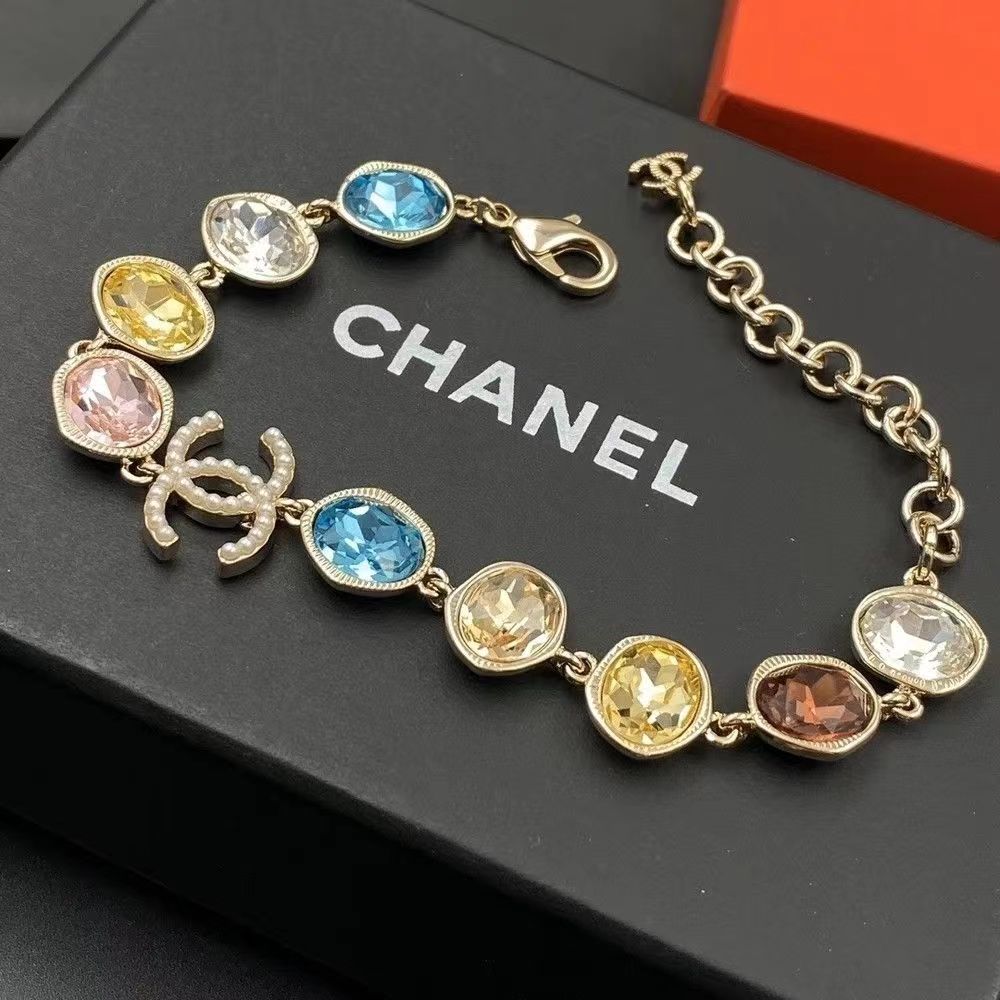 2023 New Fashion diamond Bracelet product image 2, provided for visual reference and product detail review