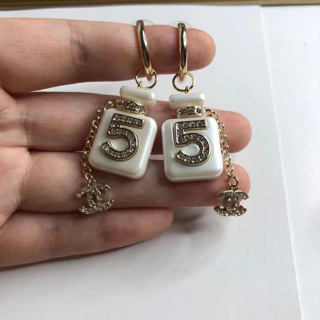 Small Fragrant Vintage Earrings product image 13, provided for visual reference and product detail review