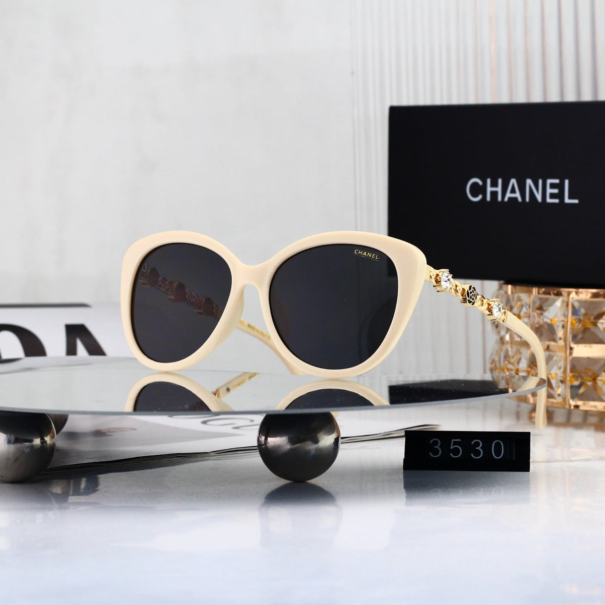 New Stylish Sunglasses-64 product image 5, provided for visual reference and product detail review