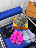 2023 VL Lovers' embossed slippers product image 1, provided for visual reference and product detail review
