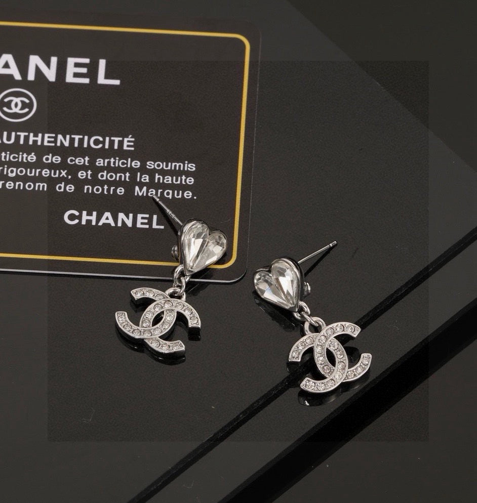 High-Quality Stud Earrings-102 product image 2, provided for visual reference and product detail review