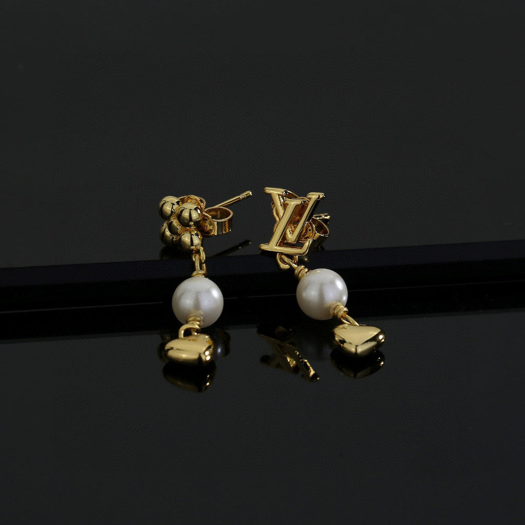 High-Quality Stud Earrings-zz product image 2, provided for visual reference and product detail review