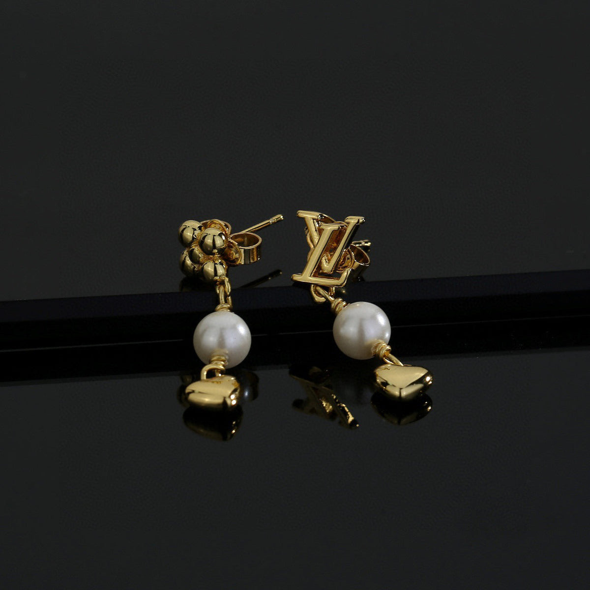 High-Quality Stud Earrings-zz product image 2, provided for visual reference and product detail review