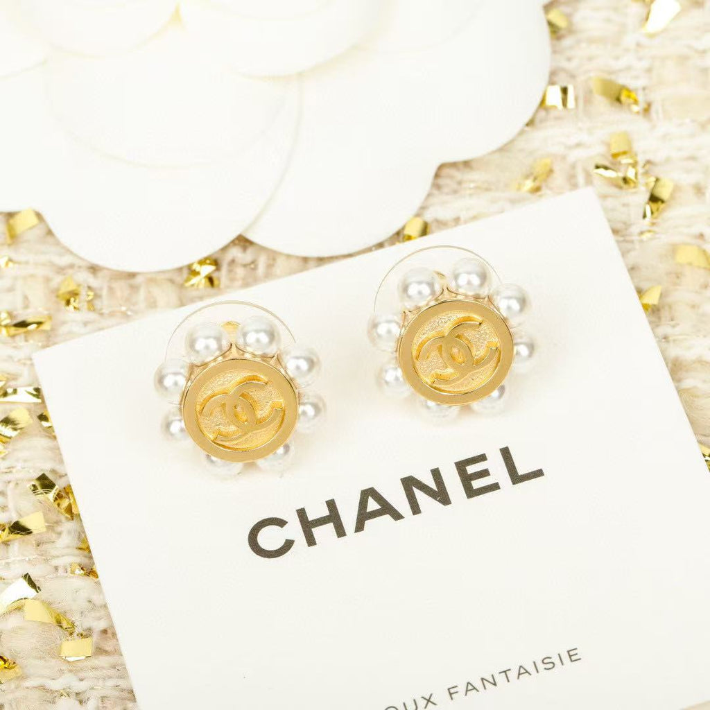 High-Quality Stud Earrings-98 product image 2, provided for visual reference and product detail review
