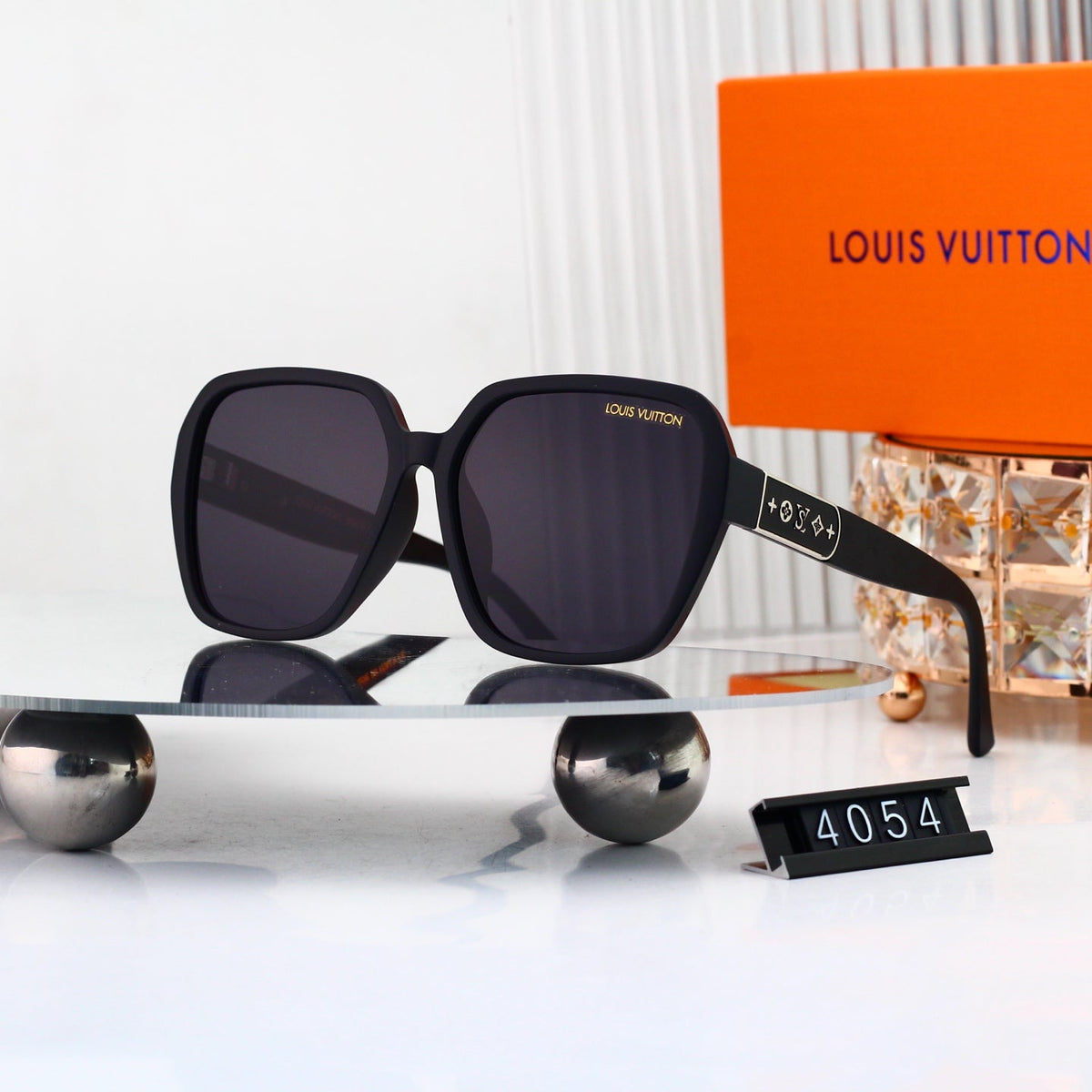 New Stylish Sunglasses-45 product image 3, provided for visual reference and product detail review