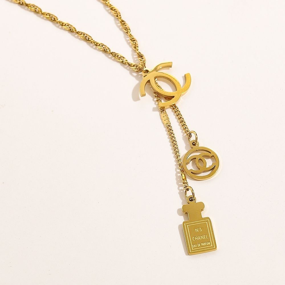 Titanium steel necklace product image 2, provided for visual reference and product detail review