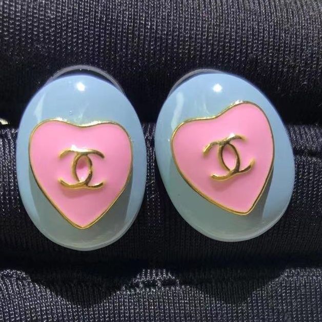Small fragrant wind compound ear nail product image 3, provided for visual reference and product detail review