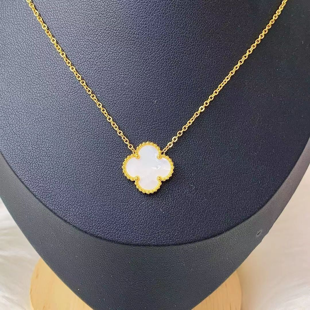 2023 New Fashion Clover Necklace product image 2, provided for visual reference and product detail review