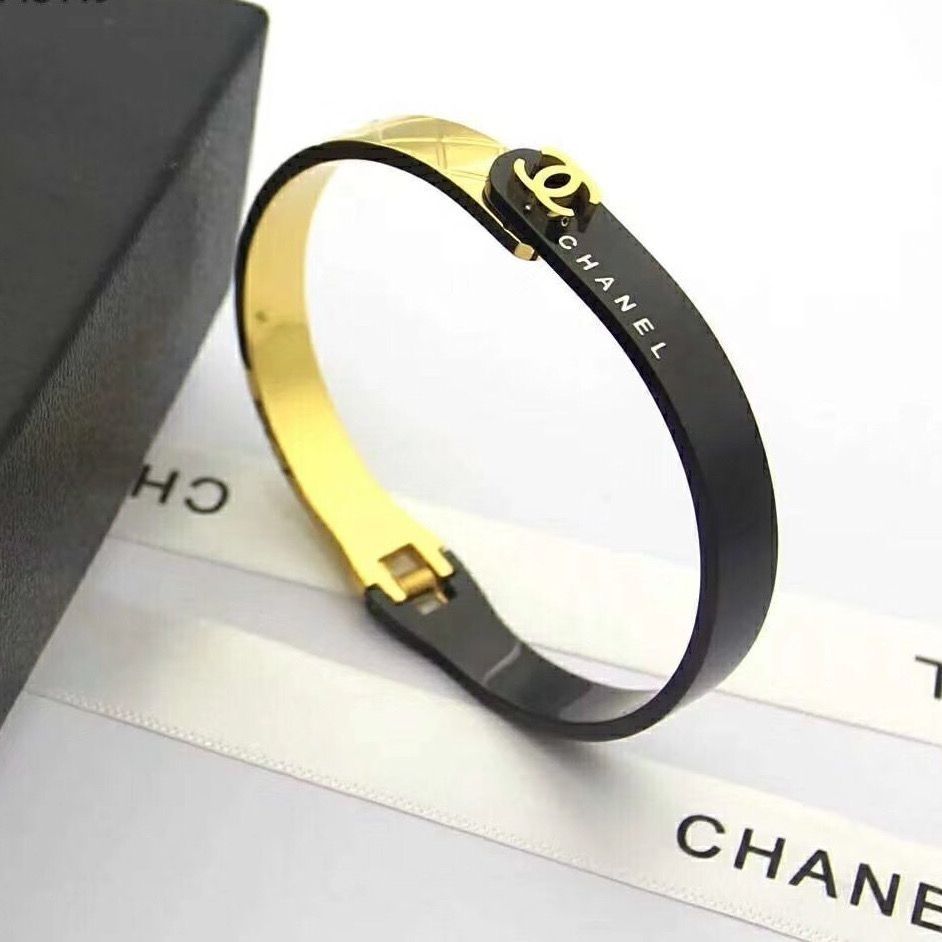 2022 high-grade titanium steel bracelet product image 5, provided for visual reference and product detail review