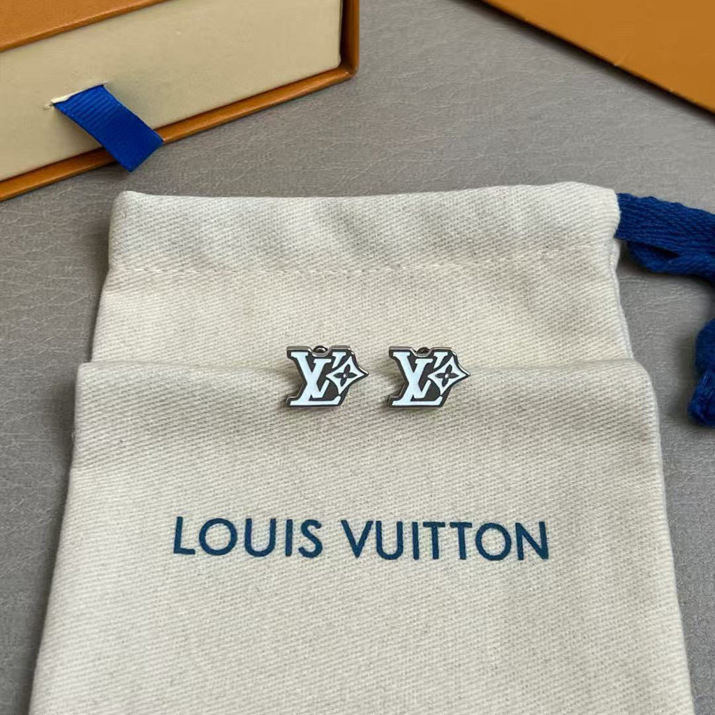 High-Quality Stud Earrings-qq product image 7, provided for visual reference and product detail review