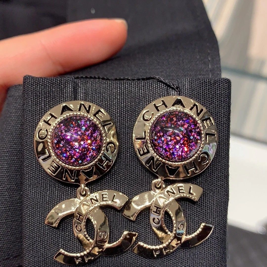 Crystal button round earrings product image 3, provided for visual reference and product detail review
