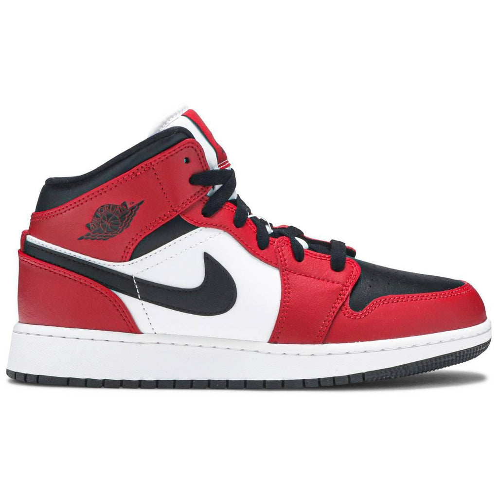 Nike Air Jordan 1 Mid GS 'Chicago Black Toe' product image 1, provided for visual reference and product detail review