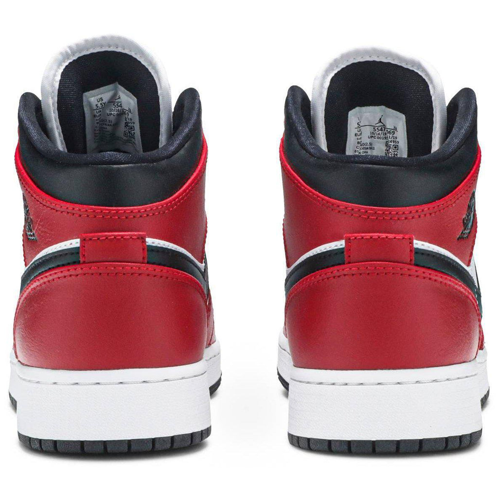 Nike Air Jordan 1 Mid GS 'Chicago Black Toe' product image 4, provided for visual reference and product detail review