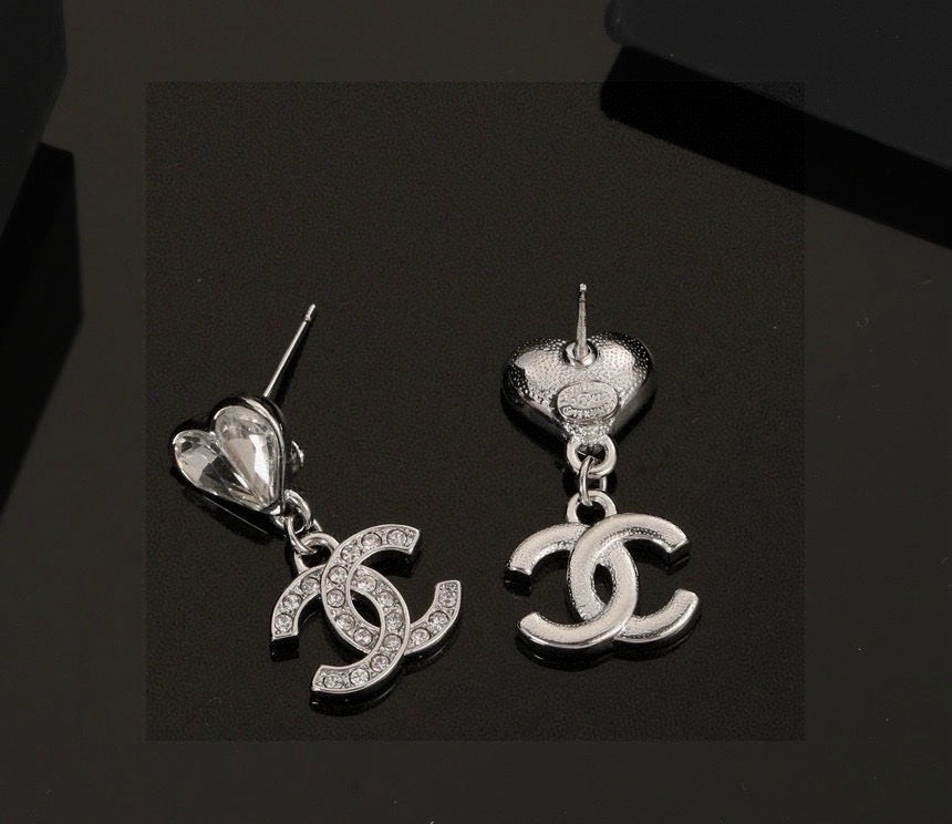 High-Quality Stud Earrings-102 product image 4, provided for visual reference and product detail review