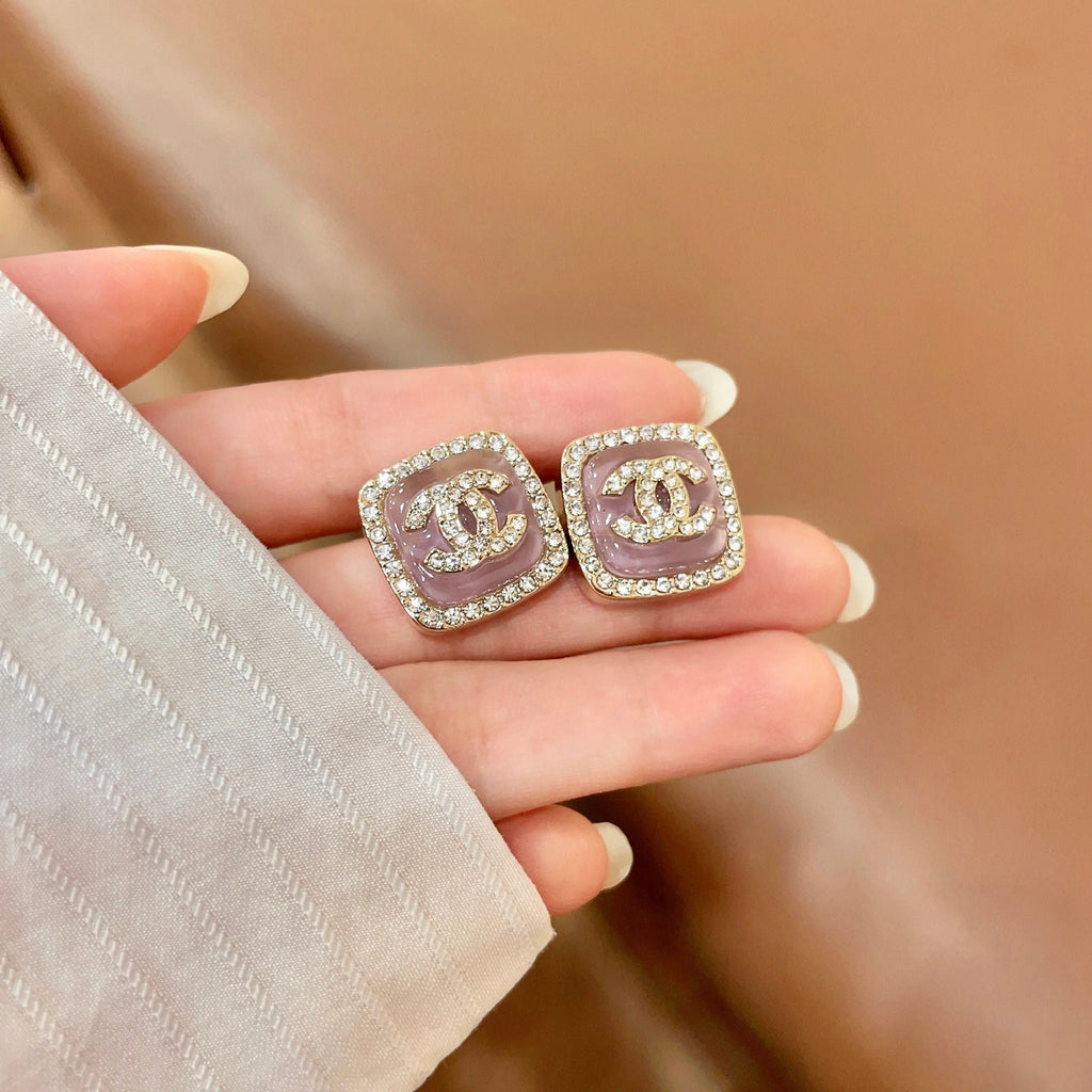 High-Quality Stud Earrings-136 product image 3, provided for visual reference and product detail review