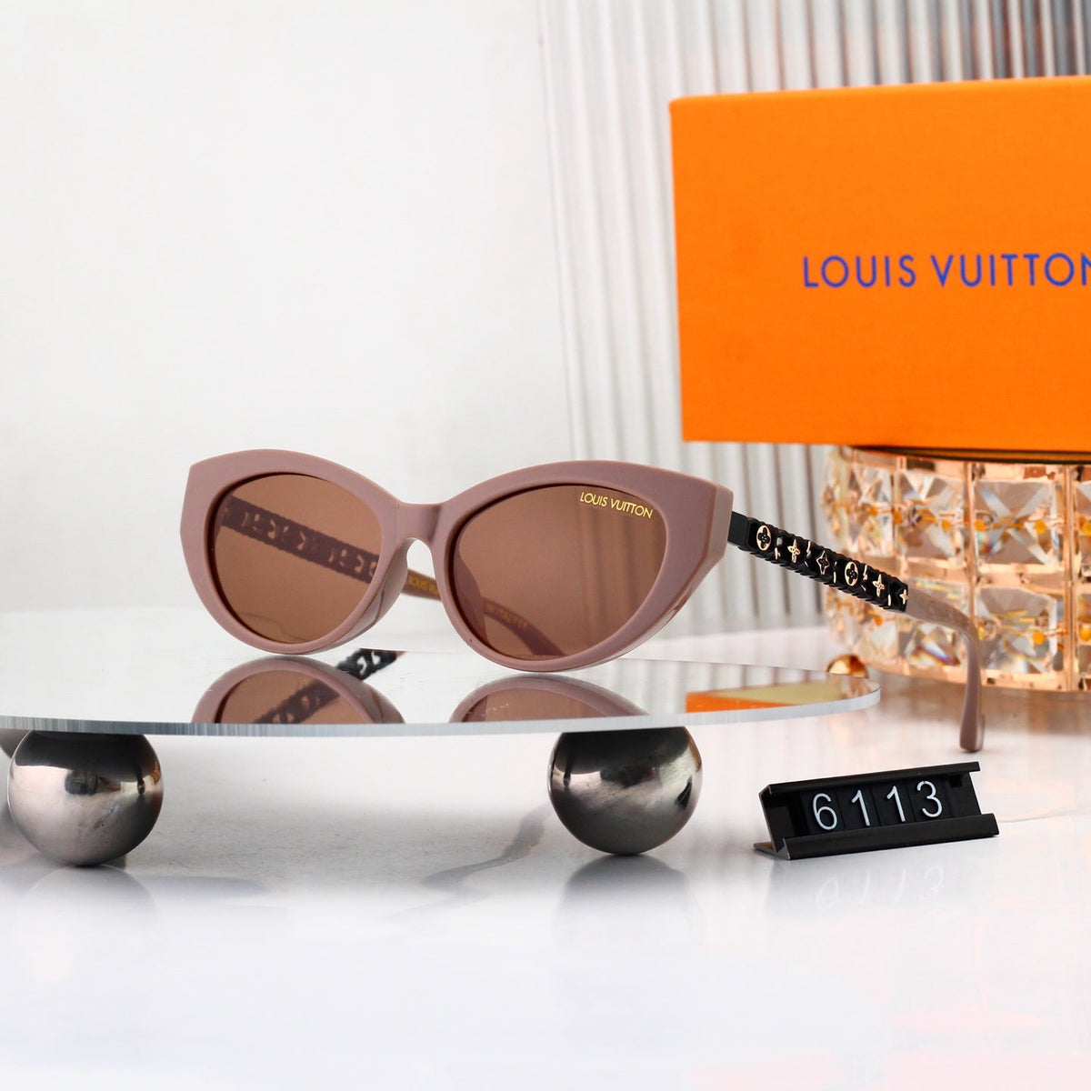 New Stylish Sunglasses-33 product image 4, provided for visual reference and product detail review