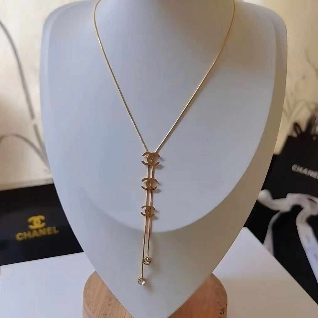 2023 New Fashion Necklace product image 5, provided for visual reference and product detail review