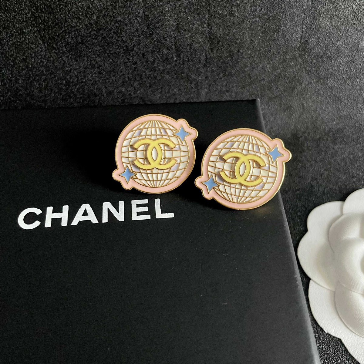 High-Quality Stud Earrings-129 product image 9, provided for visual reference and product detail review