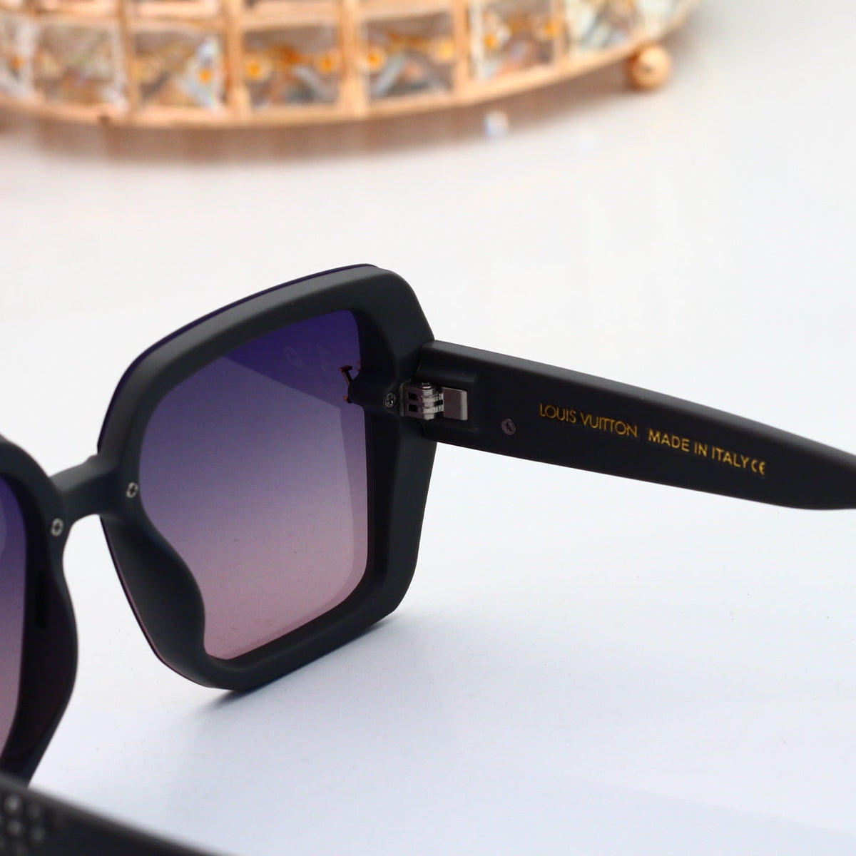 New Stylish Sunglasses-46 product image 9, provided for visual reference and product detail review