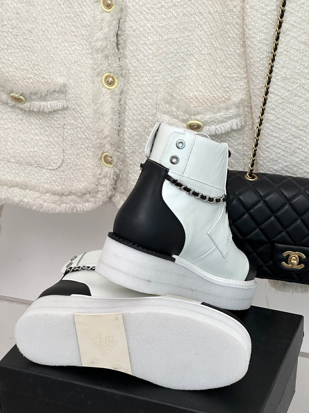 2023 Chain double CC fashion ankle boots-S25 product image 9, provided for visual reference and product detail review