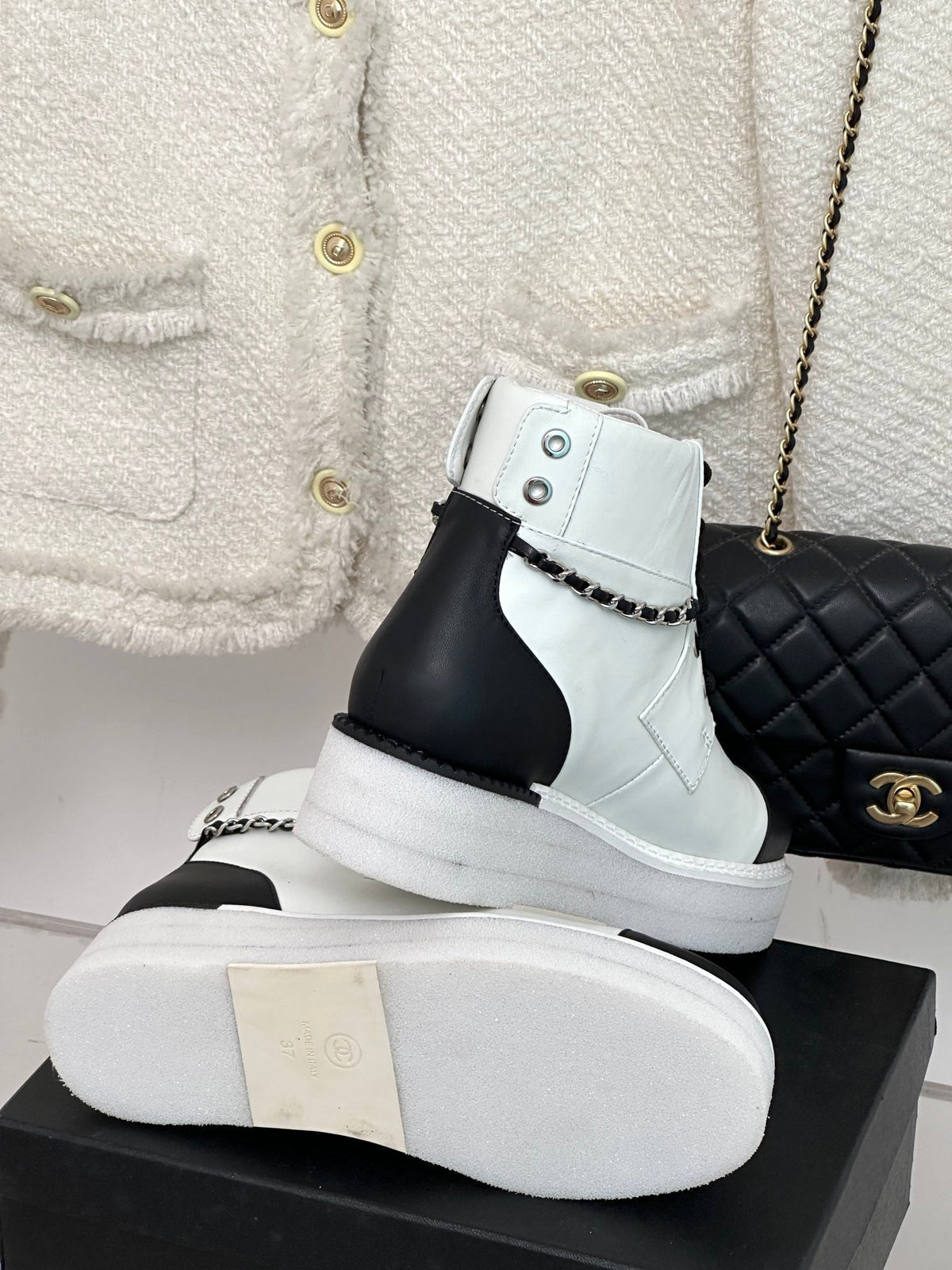 2023 Chain double CC fashion ankle boots-S25 product image 9, provided for visual reference and product detail review