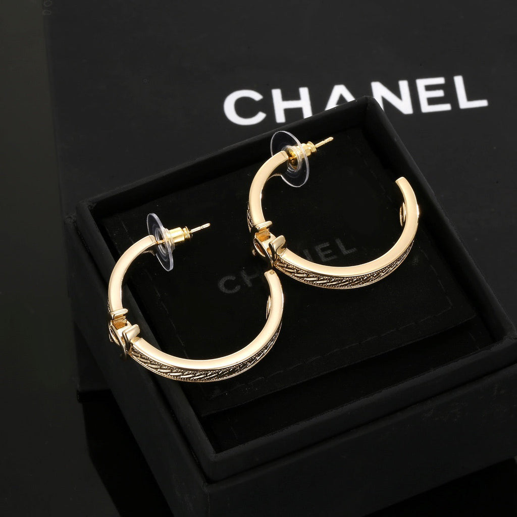 High-Quality Stud Earrings-108 product image 3, provided for visual reference and product detail review