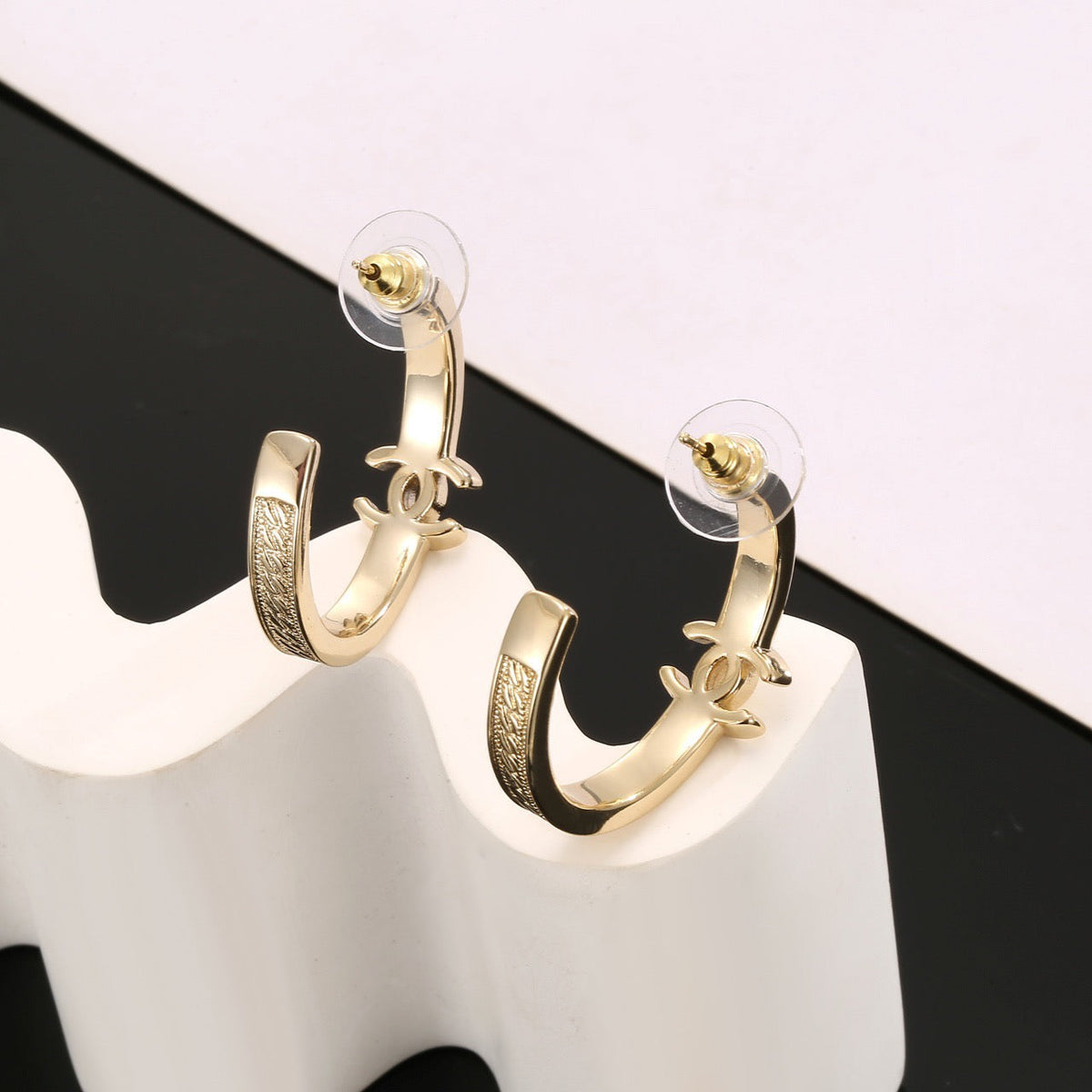 High-Quality Stud Earrings-108 product image 5, provided for visual reference and product detail review