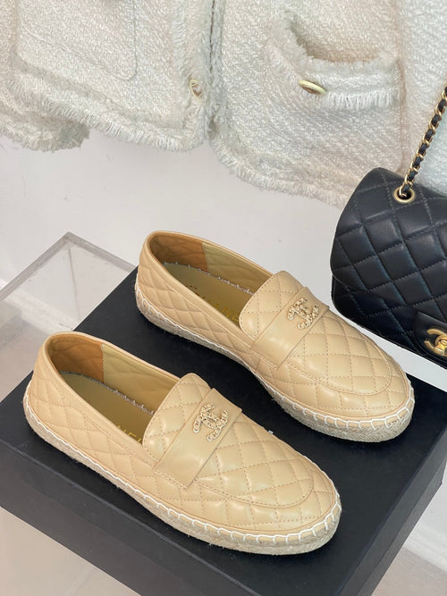 2023 CC Chain Double C Buckle Rhombus Fisherman Loafers -S42 product image 2, provided for visual reference and product