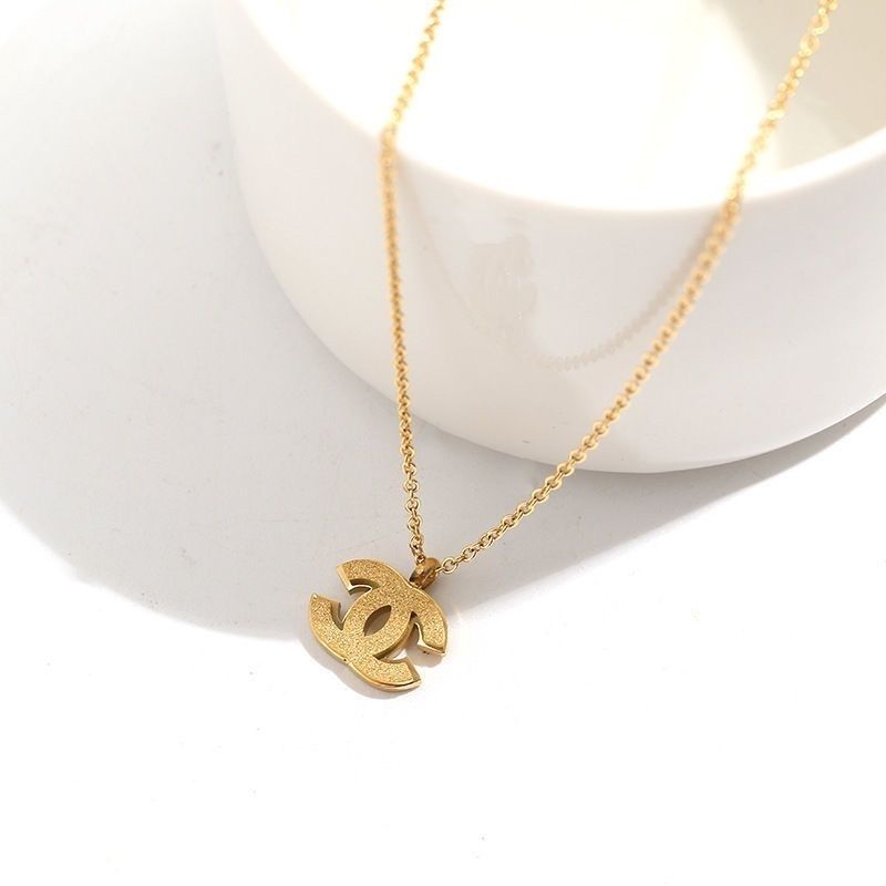 Fashion style necklace product image 8, provided for visual reference and product detail review