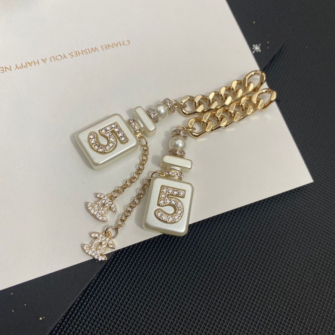 2022 new pendant choker earrings product image 5, provided for visual reference and product detail review