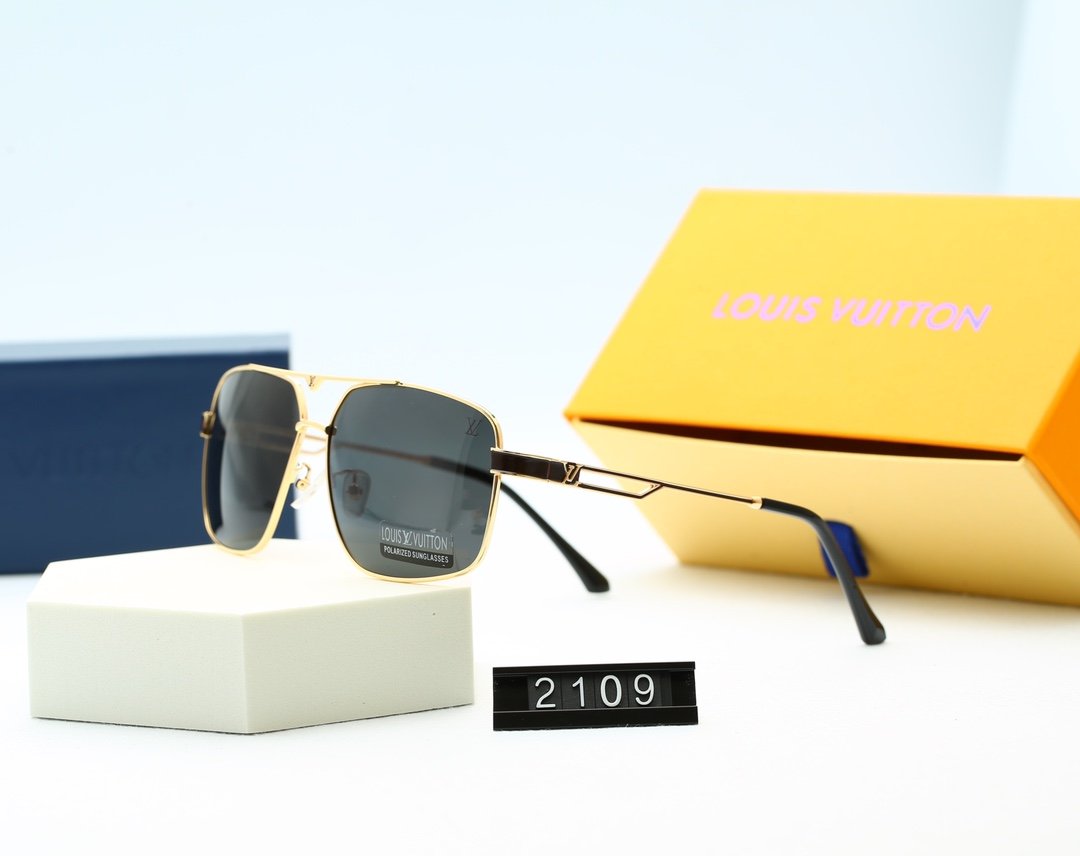 Gradient Color Women Driving Sunglasses product image 1, provided for visual reference and product detail review
