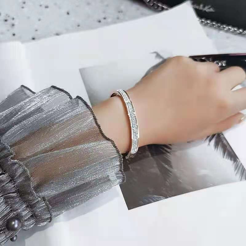 Bracelet wind rose gold full diamond product image 4, provided for visual reference and product detail review