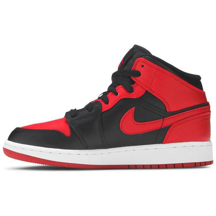 Nike Air Jordan 1 Mid GS 'Banned 2020' product image 2, provided for visual reference and product detail review