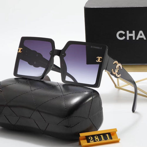 2022 New Ladies Fashion Classic Sunglasses product image 2, provided for visual reference and product detail review