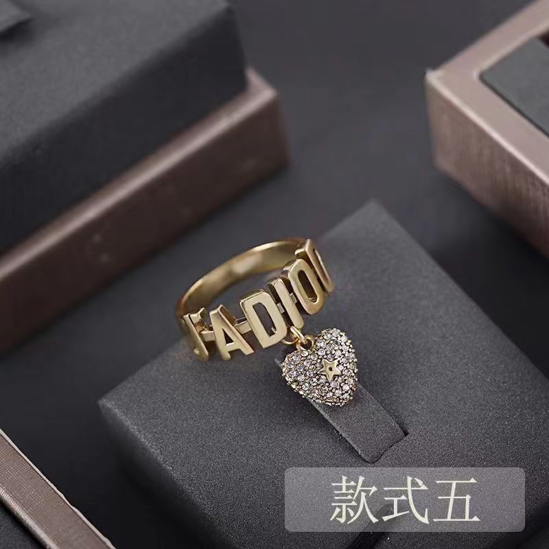 Retro diamond pearl Ring product image 6, provided for visual reference and product detail review