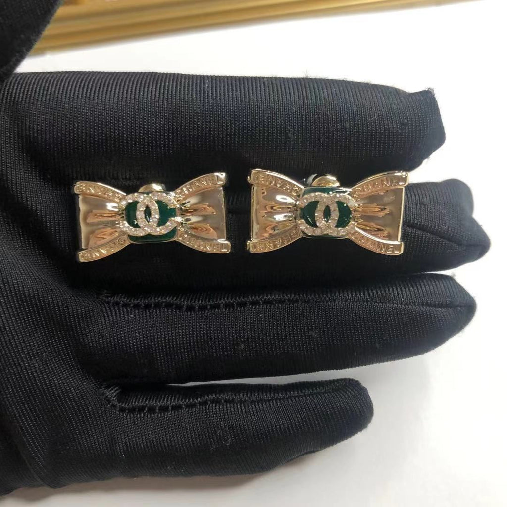 Small Fragrant Vintage Earrings product image 16, provided for visual reference and product detail review