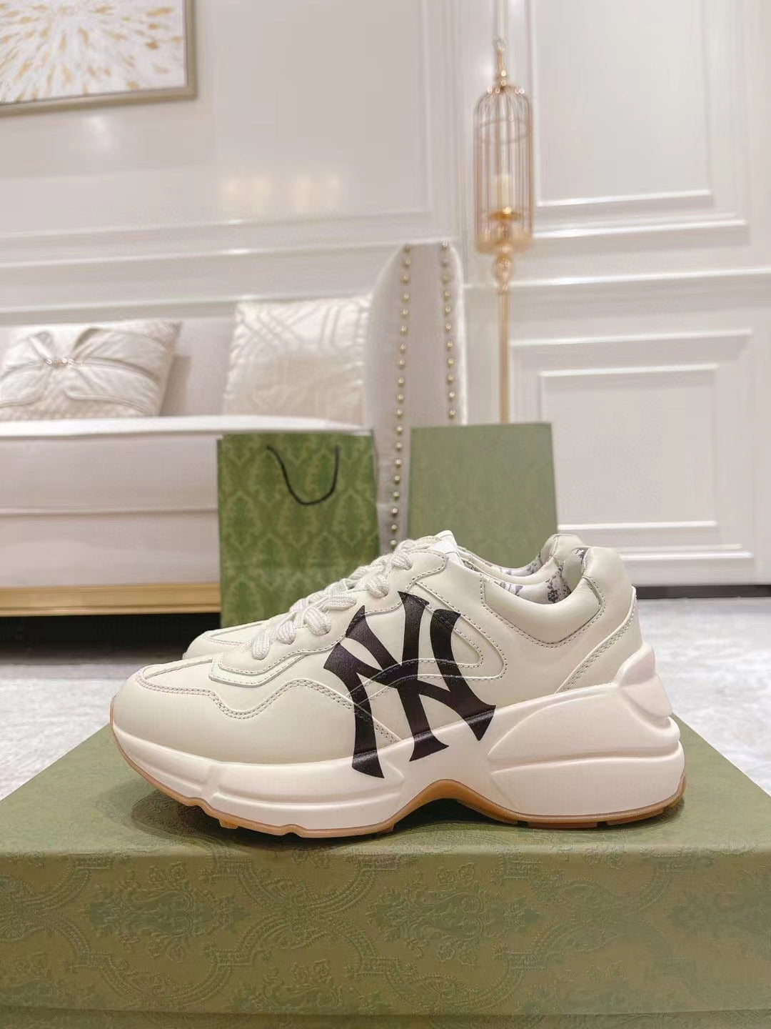2023 lovers CC Top quality sneakers product image 7, provided for visual reference and product detail review