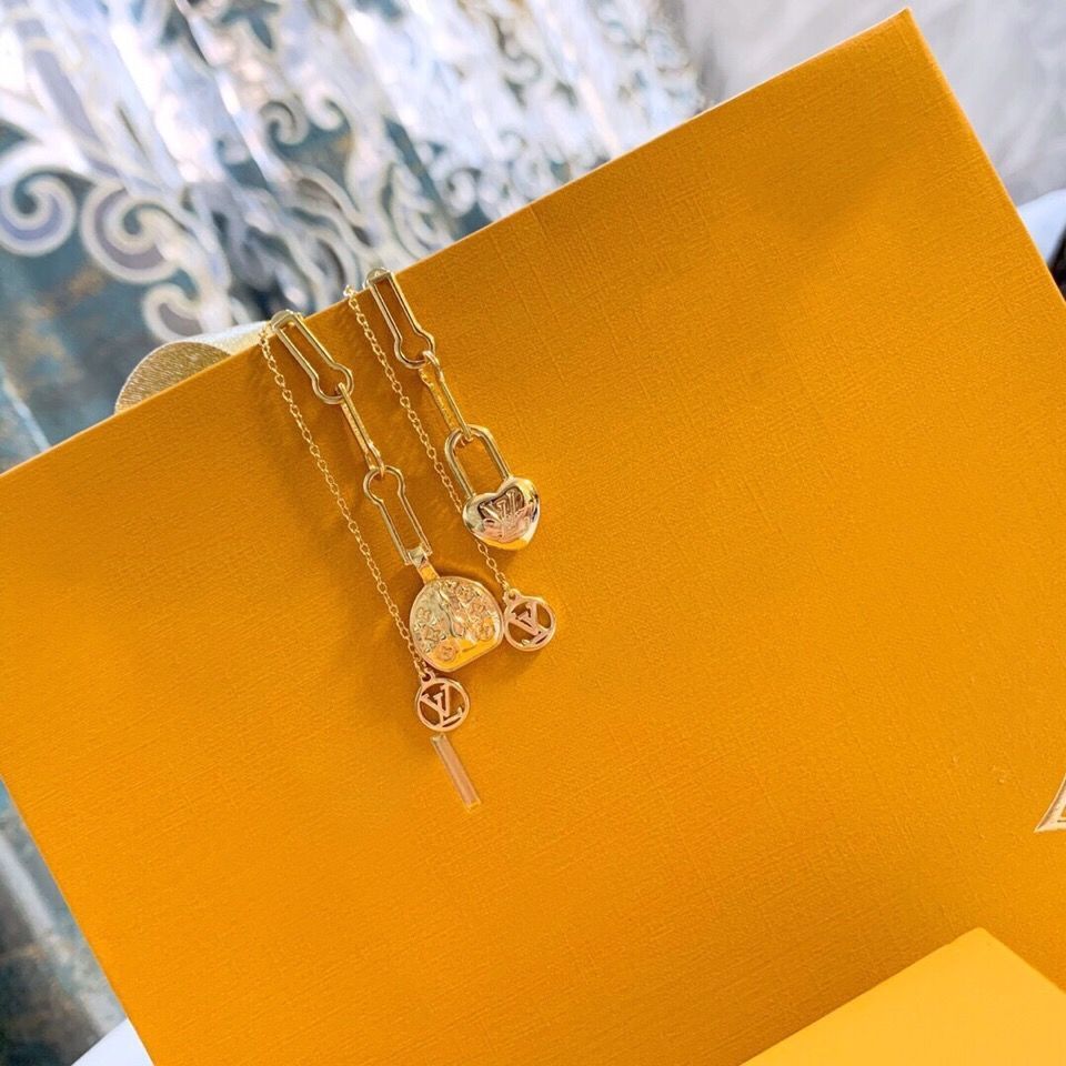 New Love Bag Earnail Eardrop Female Earrings product image 5, provided for visual reference and product detail review