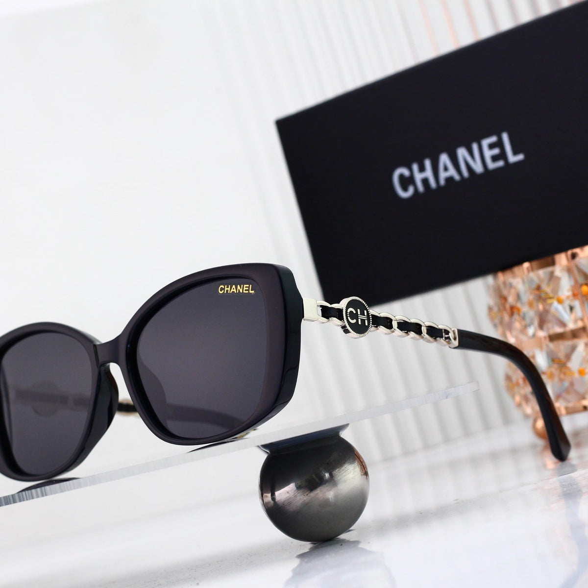 New Stylish Sunglasses-77 product image 6, provided for visual reference and product detail review